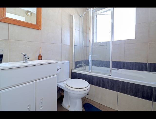 2 BEDROOM APARTMENT FOR SALE IN NORTHGATE